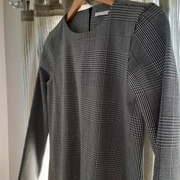 Zara Dresses & Skirts - Zara Long Sleeve Plaid Dress